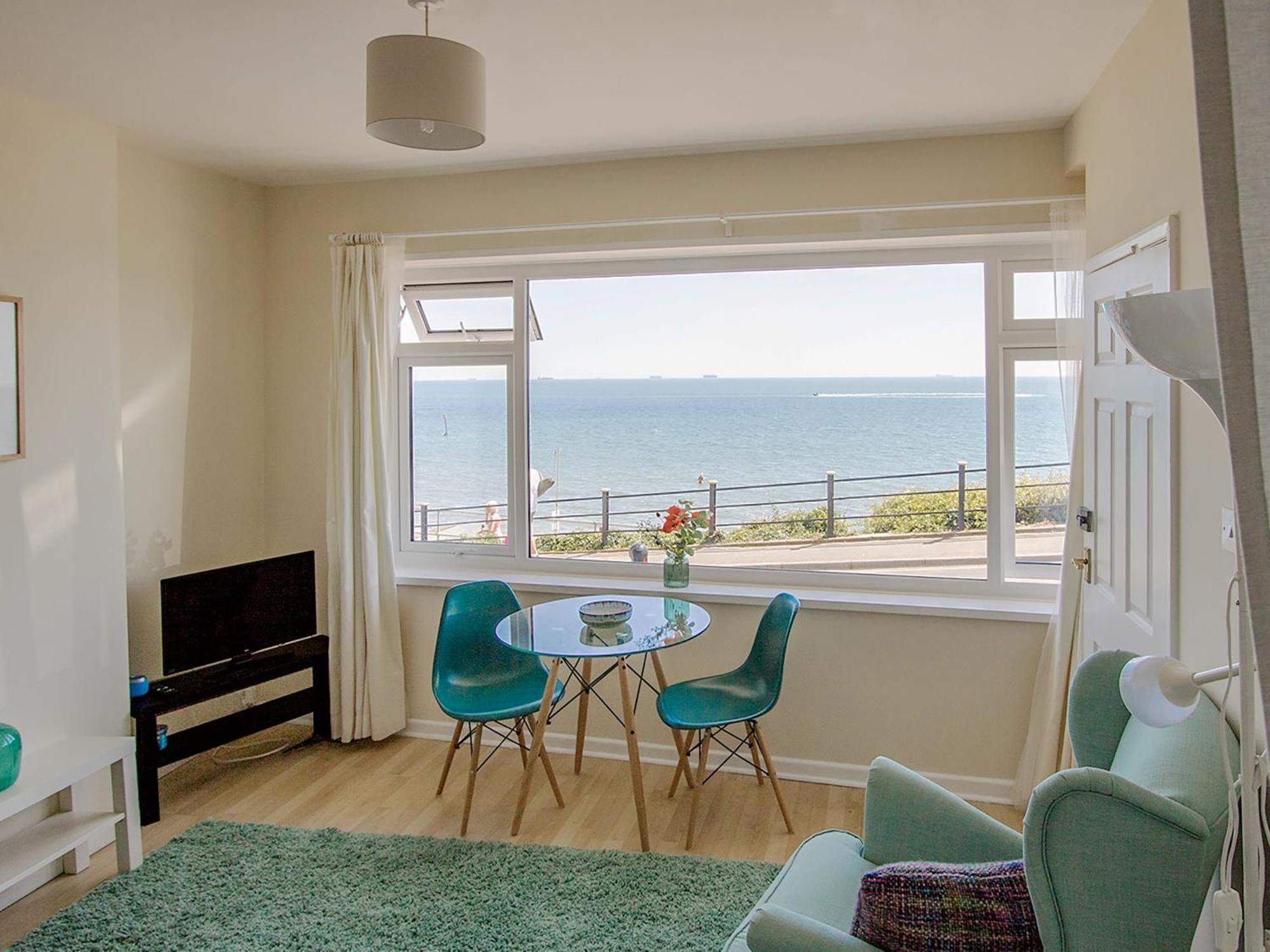 Beachside Bluff Villa Shanklin Bagian luar foto