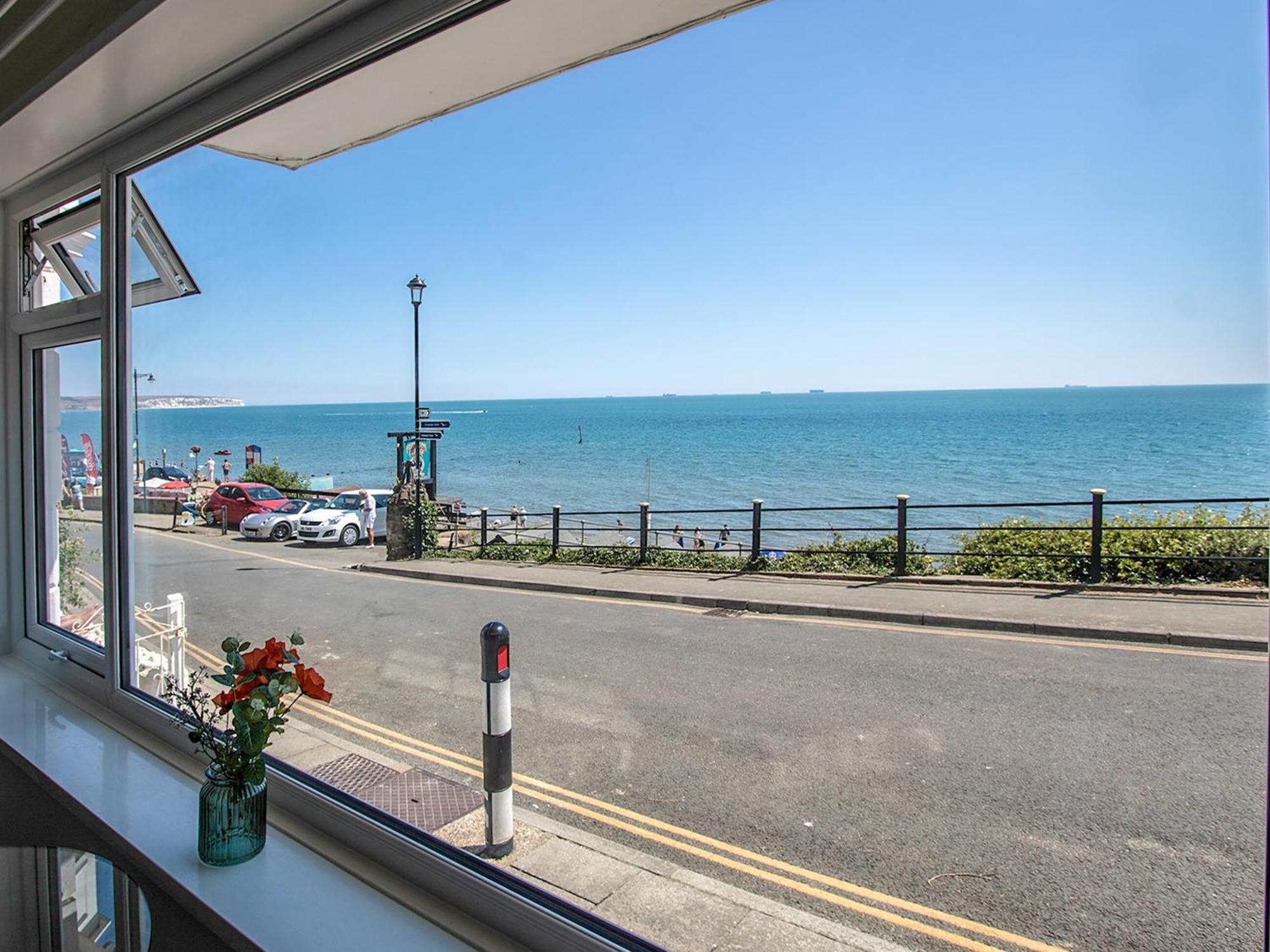 Beachside Bluff Villa Shanklin Bagian luar foto